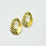 GOLDEN WIGGLY CIRCLE
